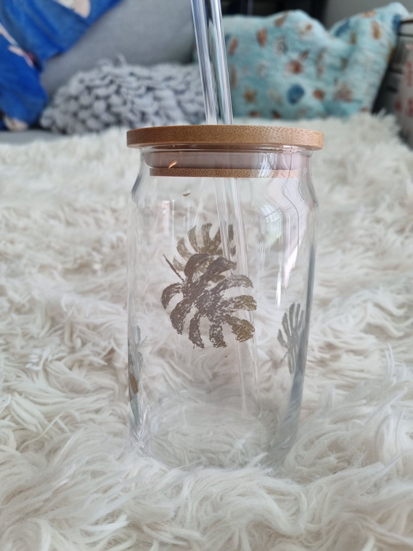 Bi-tonal Leaves - 16 Oz Glass Beer Can w/Lid and Glass Straw