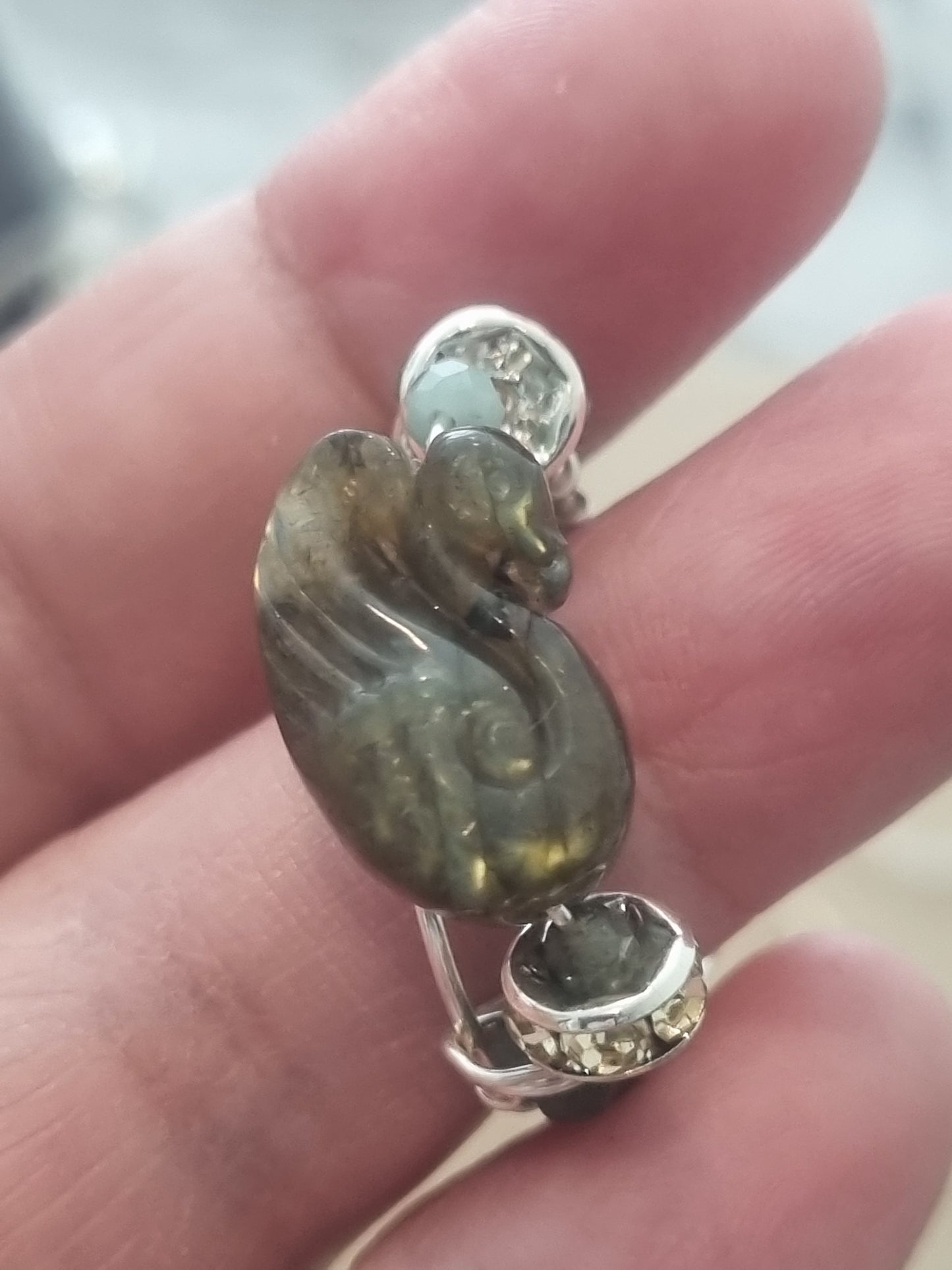 Swan - Size 8 Slightly Adjustable