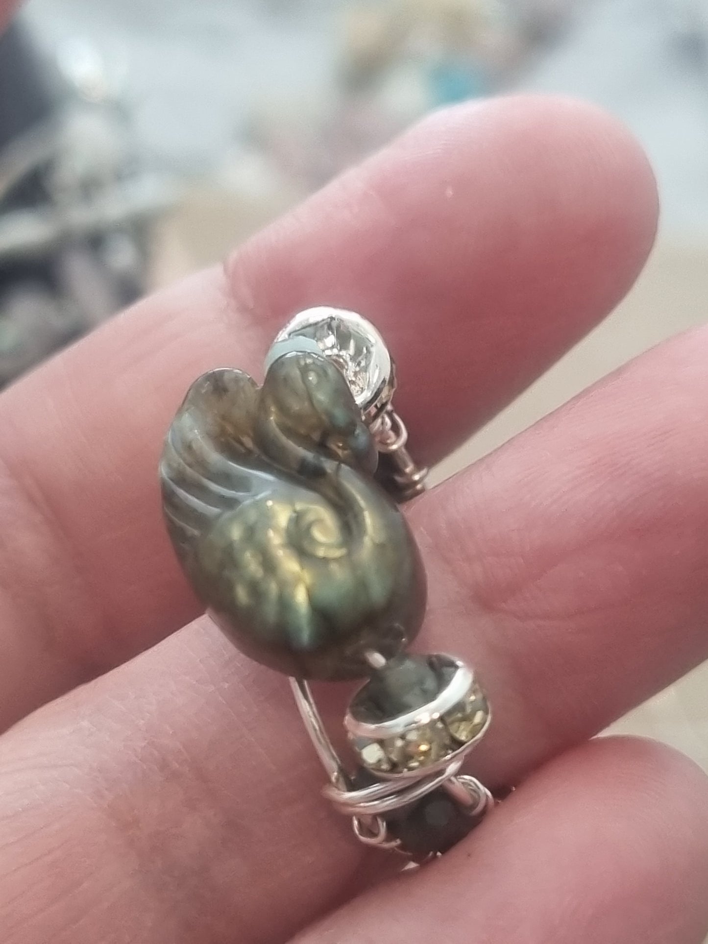 Swan - Size 8 Slightly Adjustable