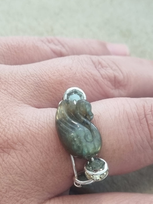 Swan - Size 8 Slightly Adjustable