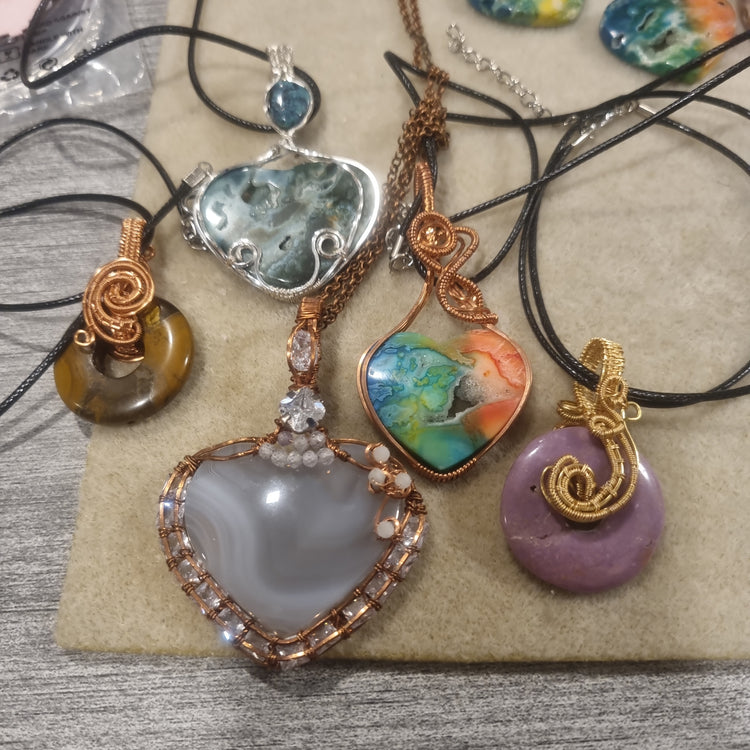 Necklaces/Pendants